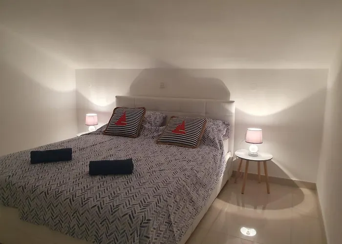 Apartman Sukosan Lejlighed
